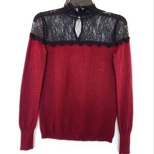 Lace Top Sweater‎